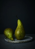 Pear & freesia