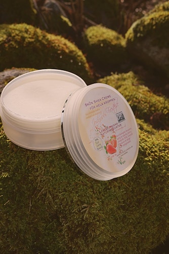 Jordgubbsfrestelse body butter 100ml