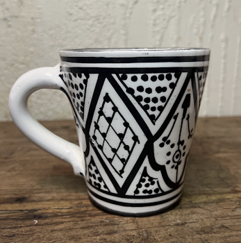 Mugg öra svart 11 cm
