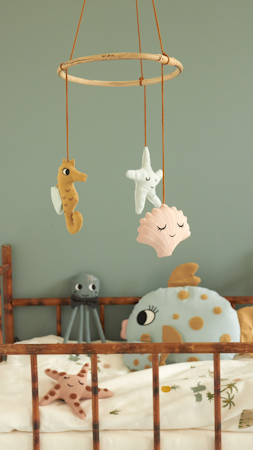 Roommate- Fish cushion/ kudde