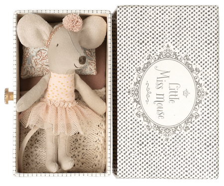 Maileg: Dance mouse in daybed, Little sister/ möss