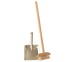 Maileg- Miniature broom set/ tillbehör