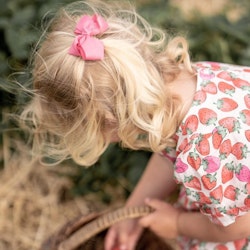 Busy Lizzie Hårclip med rosett Medium- Coral pink