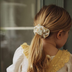 Busy Lizzie Scrunchies WHITE WITH YELLOW FLOWERS