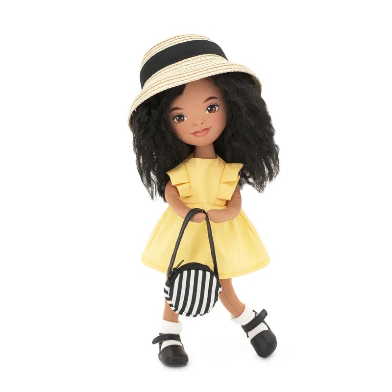 Orange Toys- Tina in a Yellow Dress/ docka