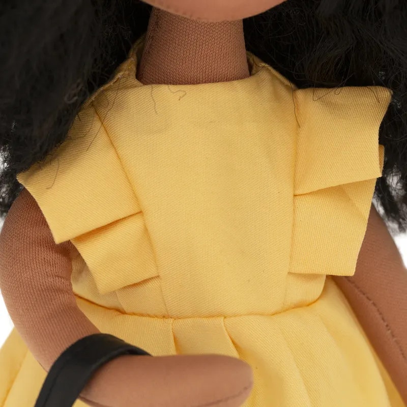 Orange Toys- Tina in a Yellow Dress/ docka