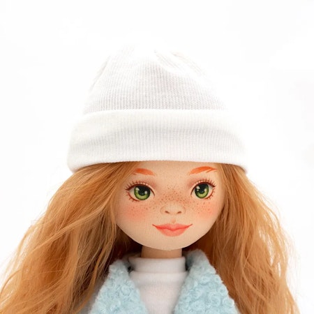 Orange Toys- Sunny in a Mint Coat/ docka..
