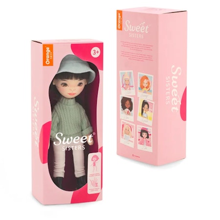 Orange Toys- Lilu in a Green Sweater/ docka..