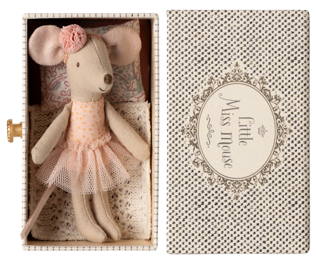 Maileg- Dance mouse in daybed, Little sister/ Dansmus i dagbädd, lillasyster