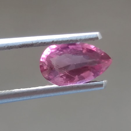 Natural Pink Sapphire, 0.79 ct