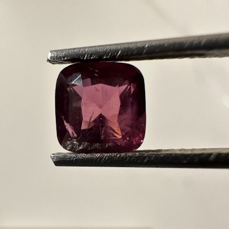 Natural Pink Sapphire, 1.58 ct