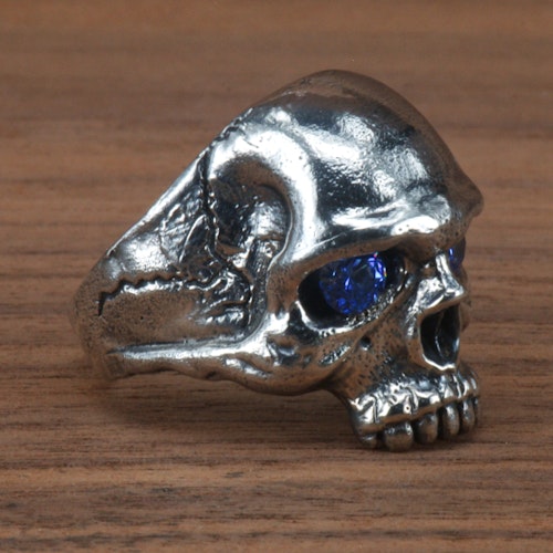 Skull ring, massiv