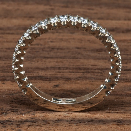 Handgjord 3/4 eternity ring