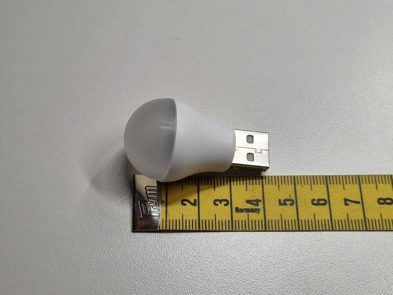 1 st rund USB-lampa / boklampa med varmt ljus