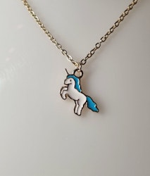 Guldfärgat halsband med en blå enhörning, berlock / charm