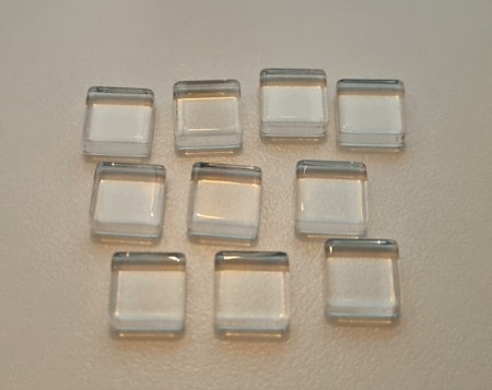 10 st fyrkantiga cabochoner i glas, glasinfattningar (1x1 cm)