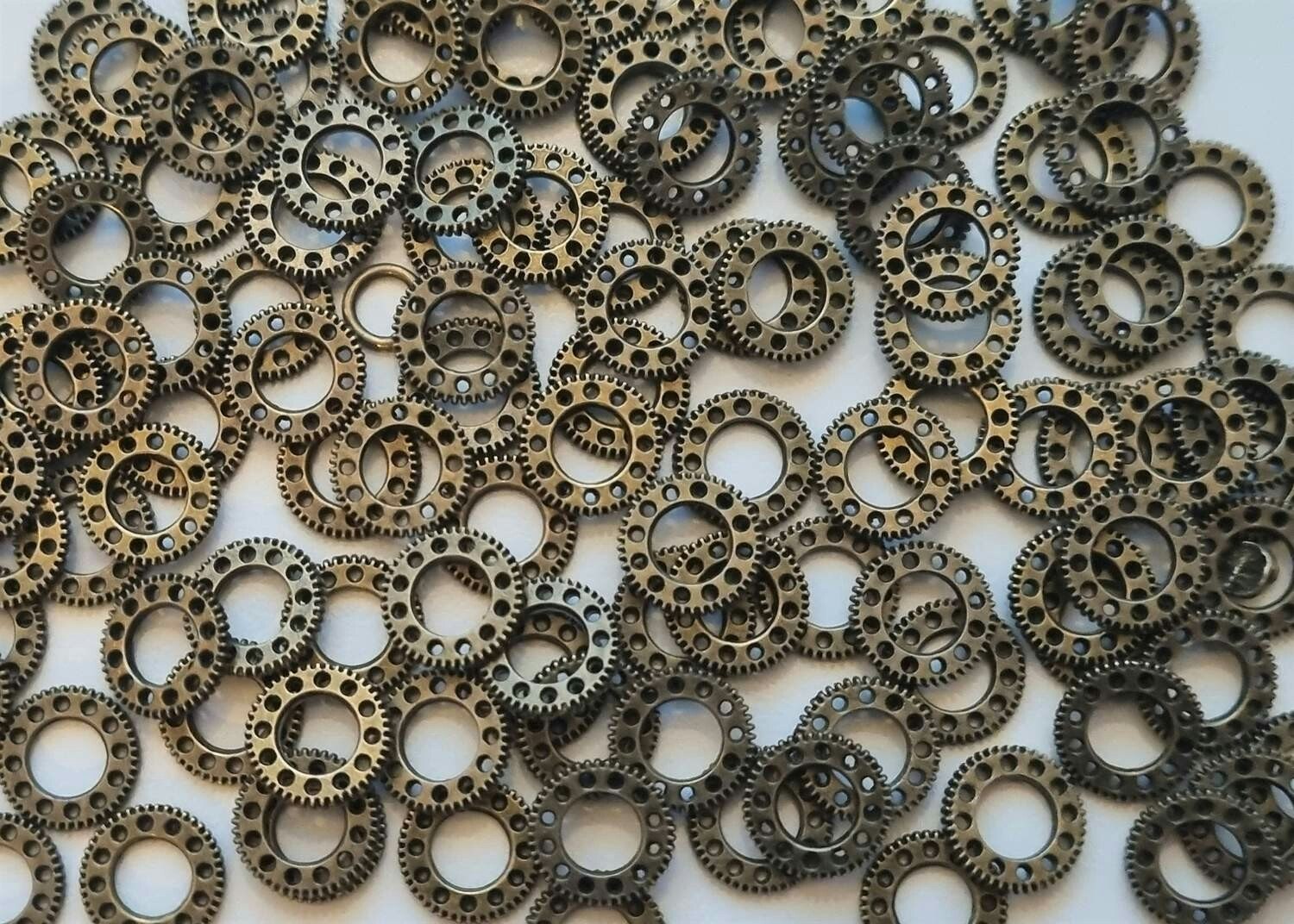 60 st kugghjul i steampunk, kuggar, gears minikugghjul (bronsfärgade, 10 mm)