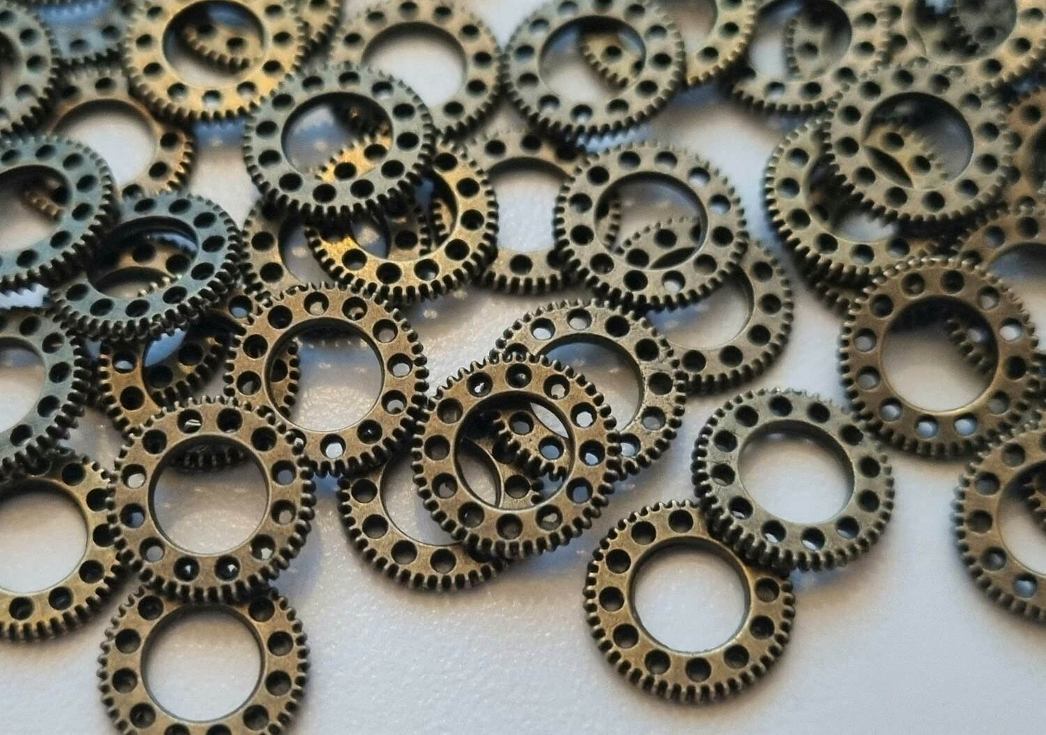 60 st kugghjul i steampunk, kuggar, gears minikugghjul (bronsfärgade, 10 mm)