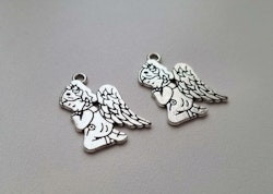 2 st Änglar berlocker / charms (silverfärgade)