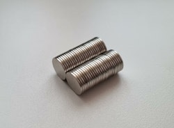 50 st Neodymium magneter (10x1 mm) runda magneter