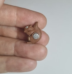 Kylskåpsmagnet Ekorre, miniatyr, minidjur med magnet