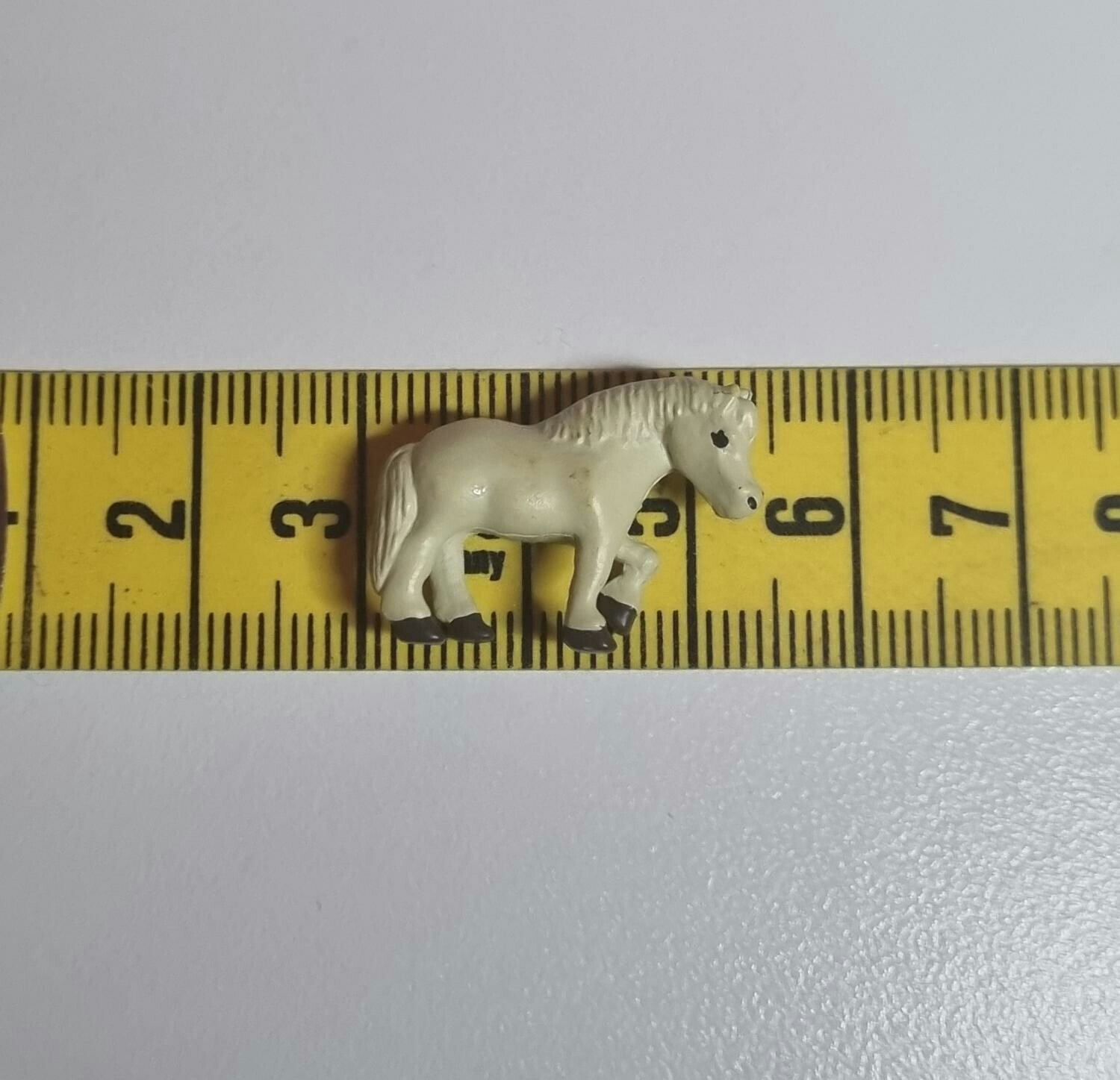 Kylskåpsmagnet Häst, miniatyr, minidjur med magnet