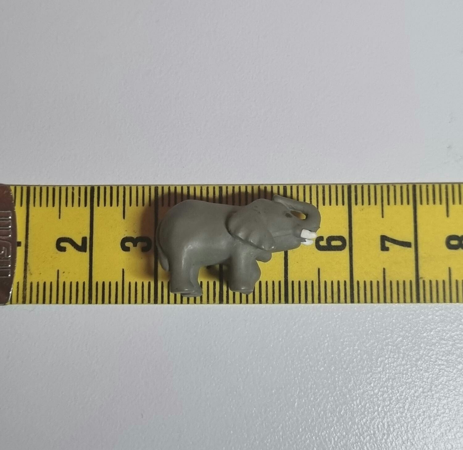 Kylskåpsmagnet Elefant, miniatyr, minidjur med magnet