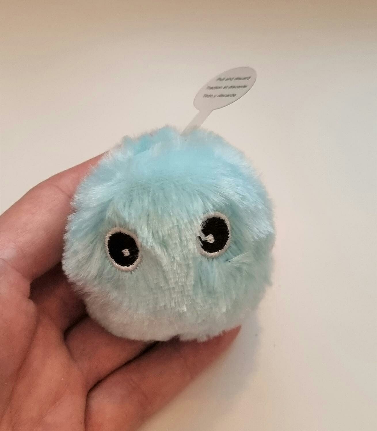 Interaktiv talande boll med grodljud - För katten, Fluffig blå boll