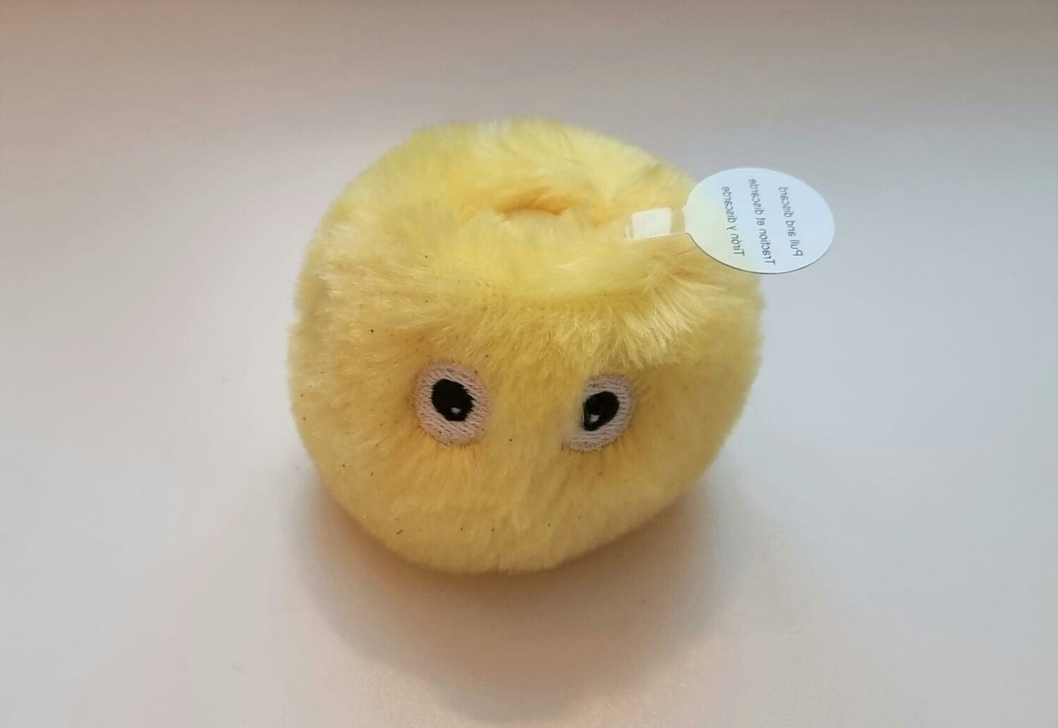 Interaktiv talande boll med ljud av syrsa - För katten, Fluffig gul boll