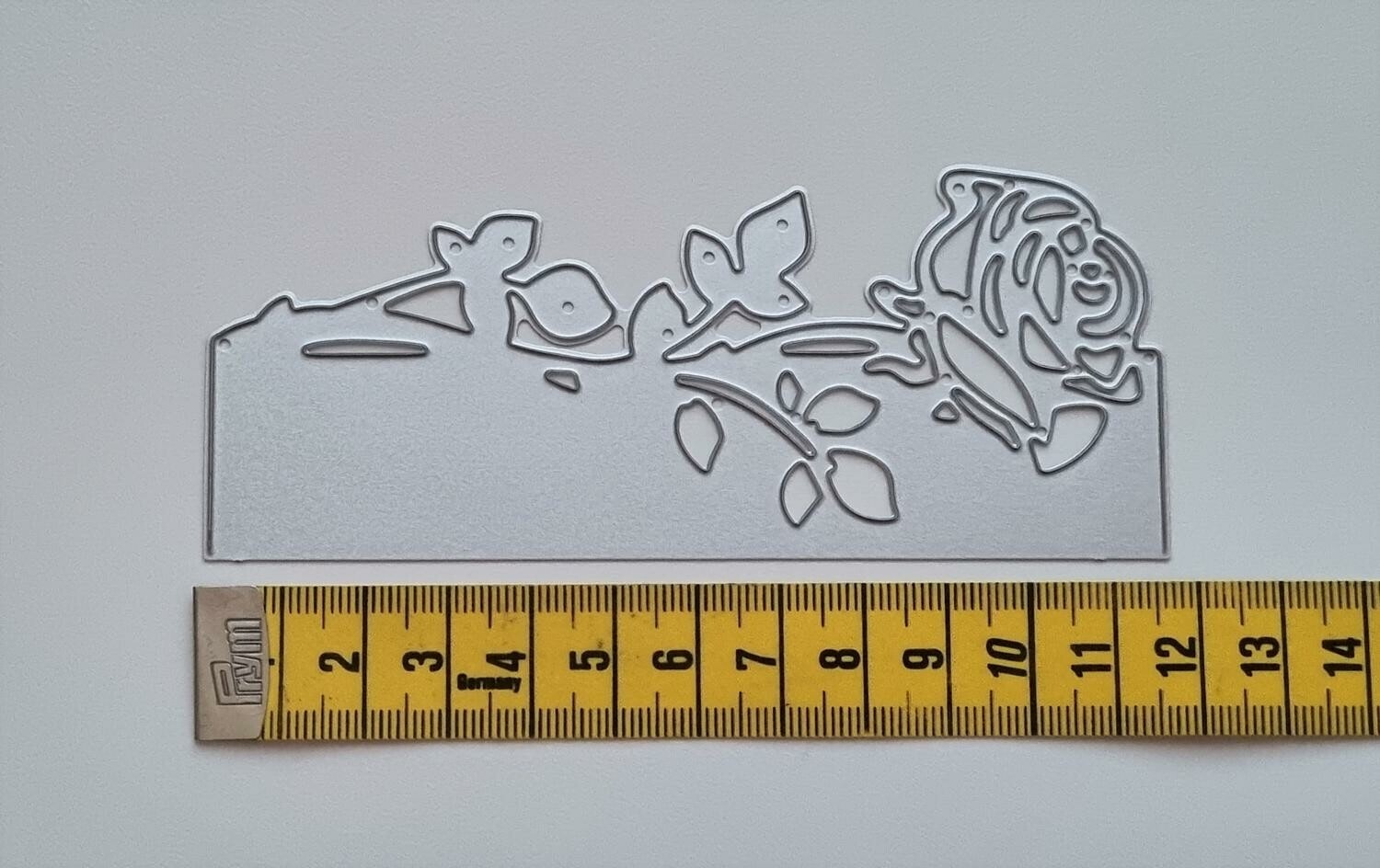 Scrapbooking, dies, cutting dies (Ros)