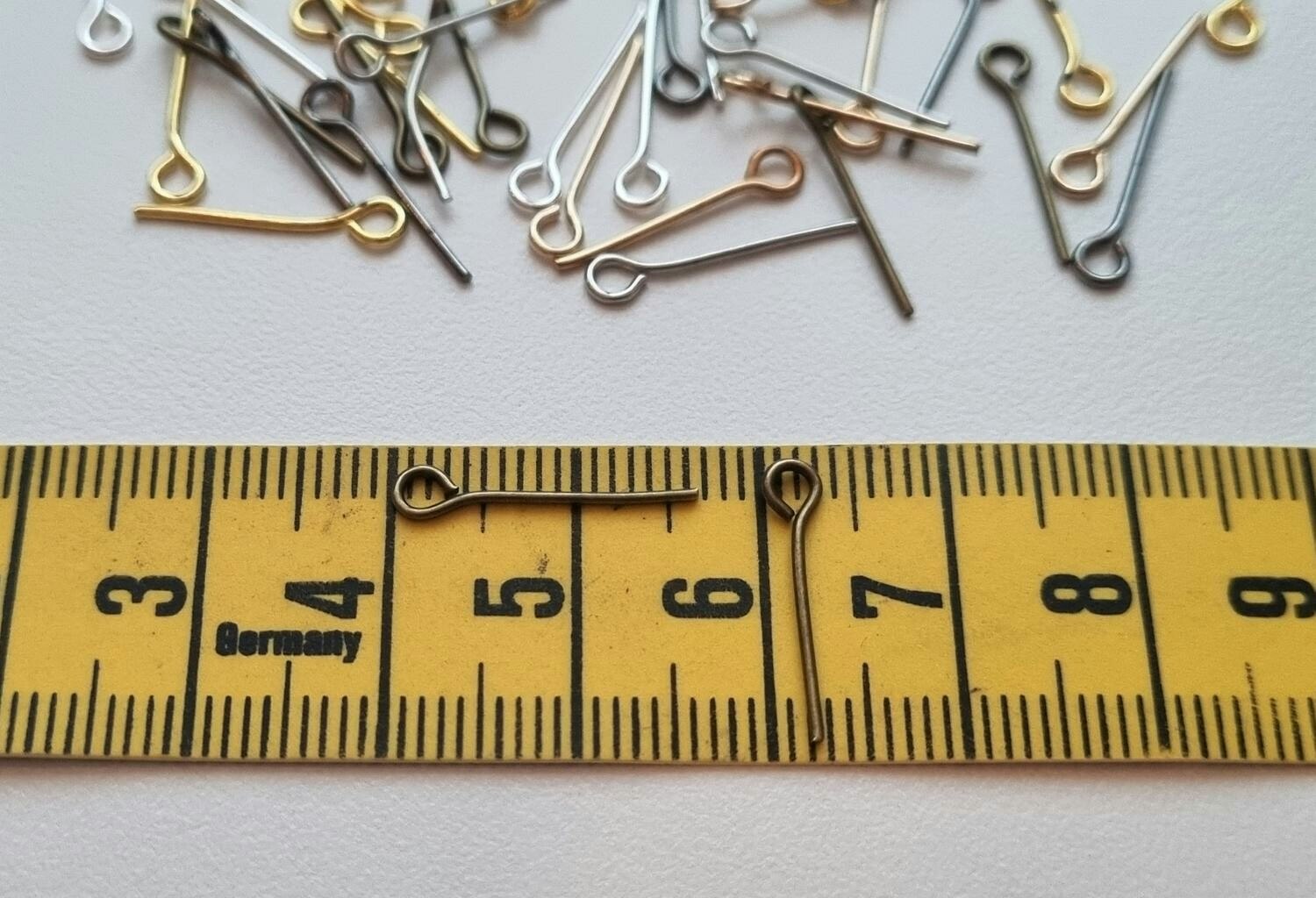 50 st ögelpinnar (16 mm, blandade färger)