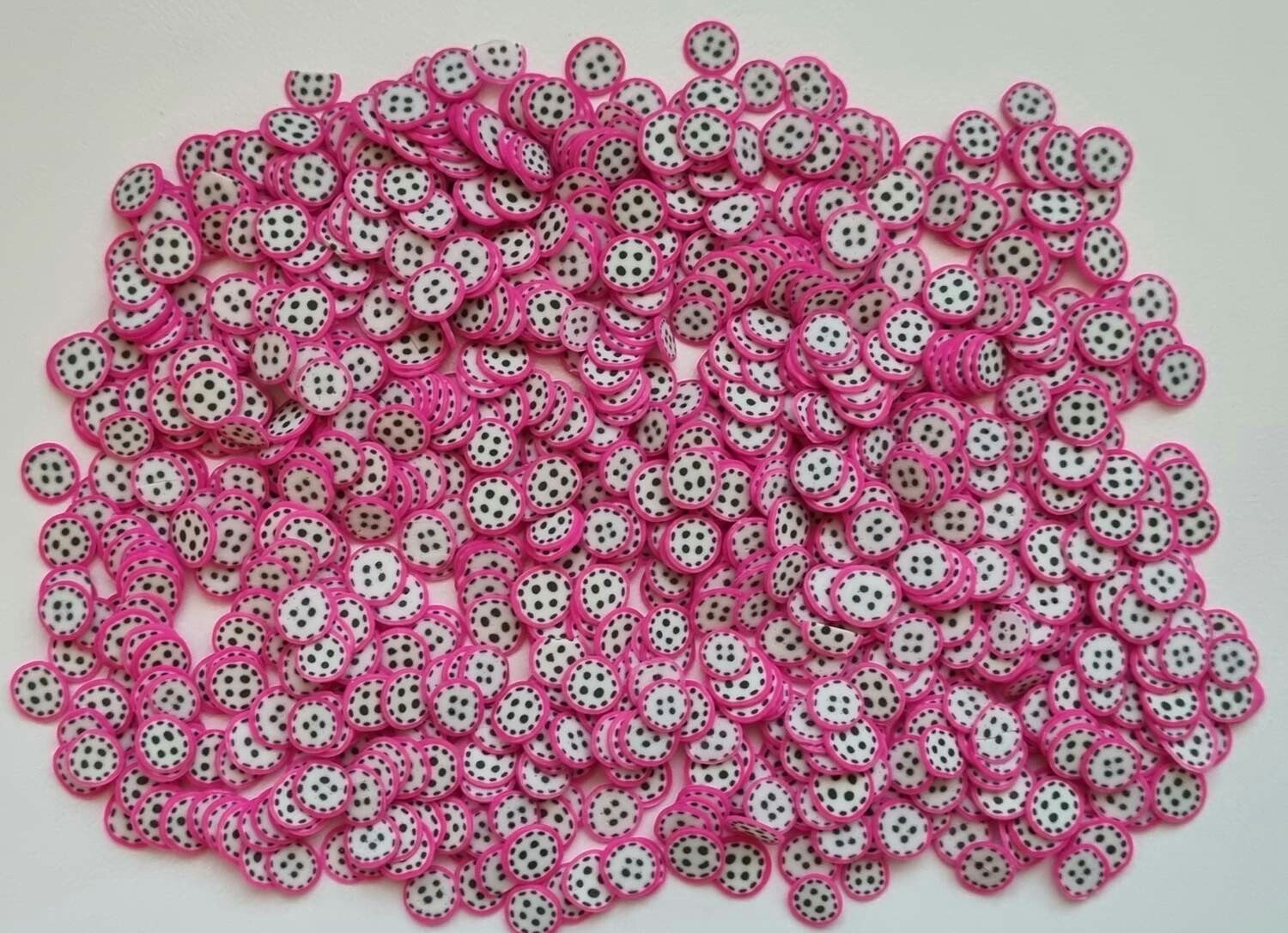 1000 st små frukter (drakfrukt) av mjuk lera, polymerlera för scrapbooking