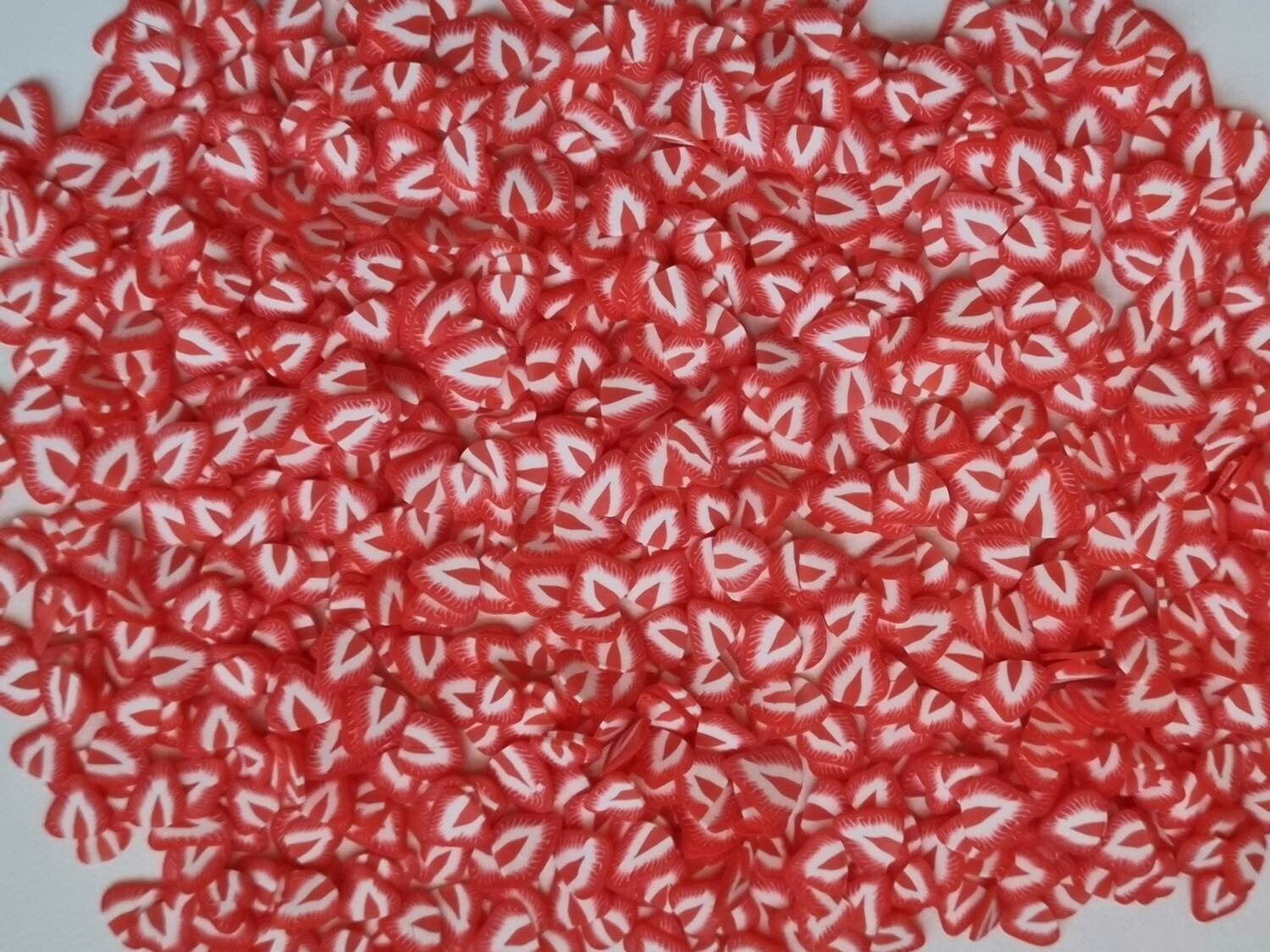 1000 st små frukter (Jordgubbe) av mjuk lera, polymerlera för scrapbooking