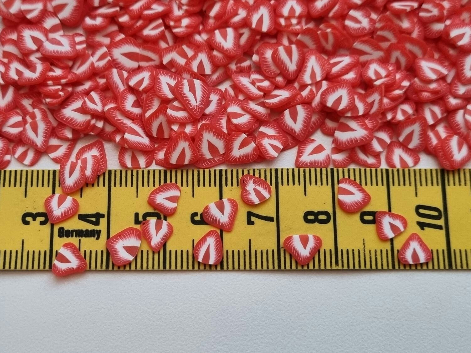 1000 st små frukter (Jordgubbe) av mjuk lera, polymerlera för scrapbooking