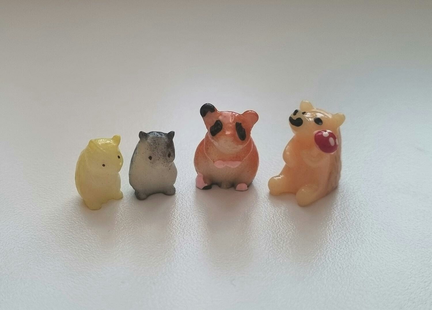 4 st Gnagare - miniatyrer / figuriner för dockskåpet, tittskåp mm
