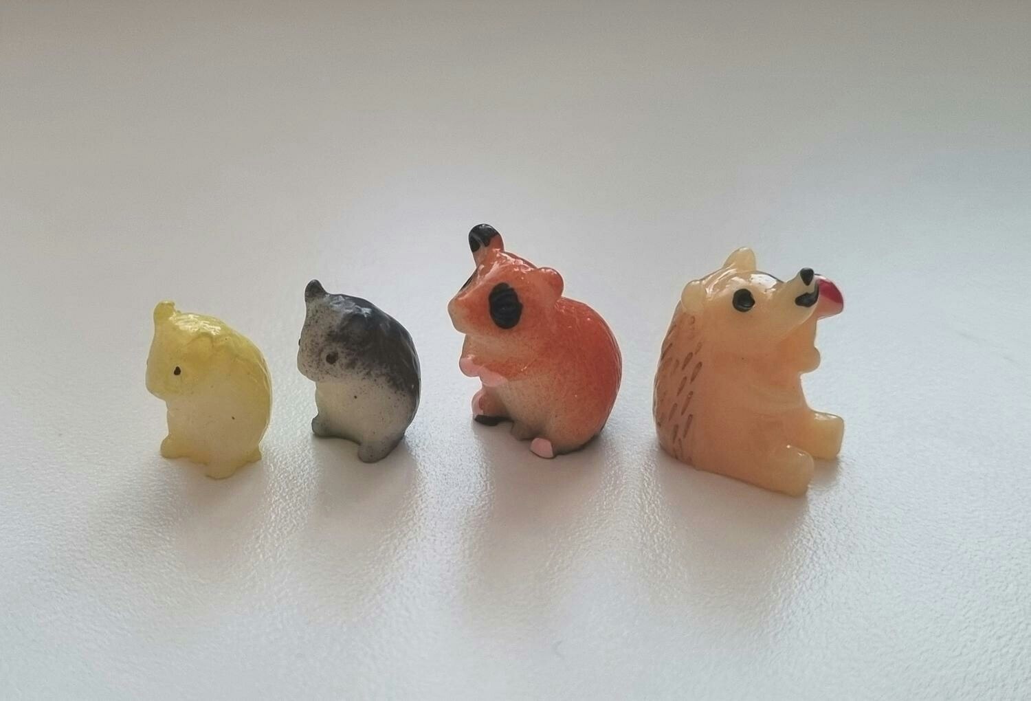 4 st Gnagare - miniatyrer / figuriner för dockskåpet, tittskåp mm