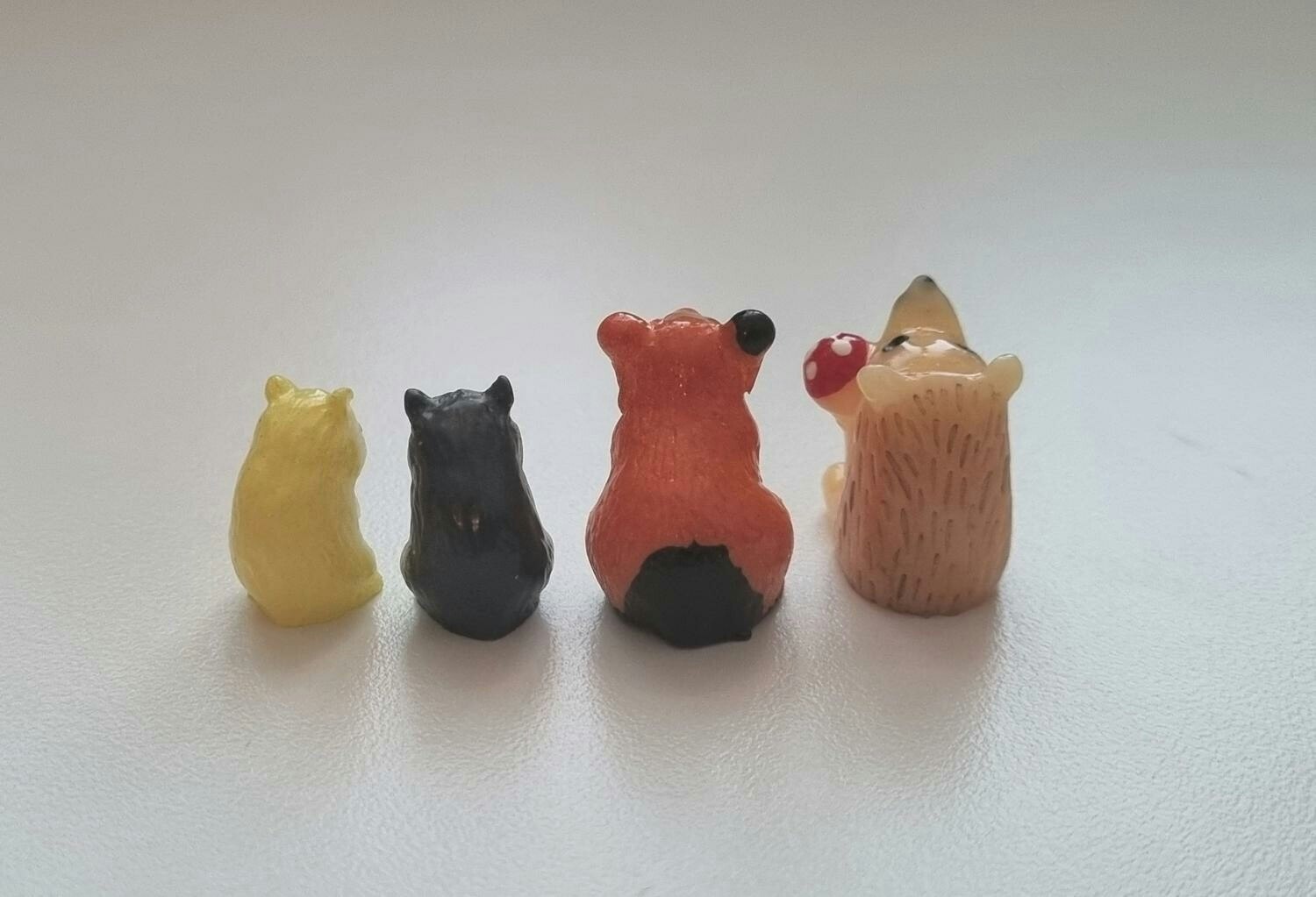 4 st Gnagare - miniatyrer / figuriner för dockskåpet, tittskåp mm