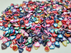 1000 st små hjärtan av mjuk lera, polymerlera för scrapbooking