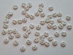 30 st vita knappar / dockknappar miniatyrer (4 mm)