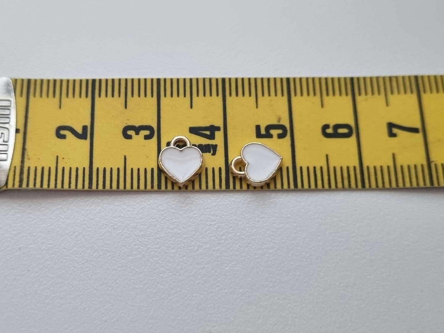 Berlocker Charms Hjärtan 10 st (vita)