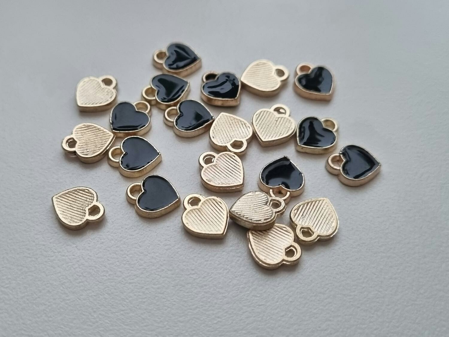 Berlocker Charms Hjärtan 10 st (svarta)