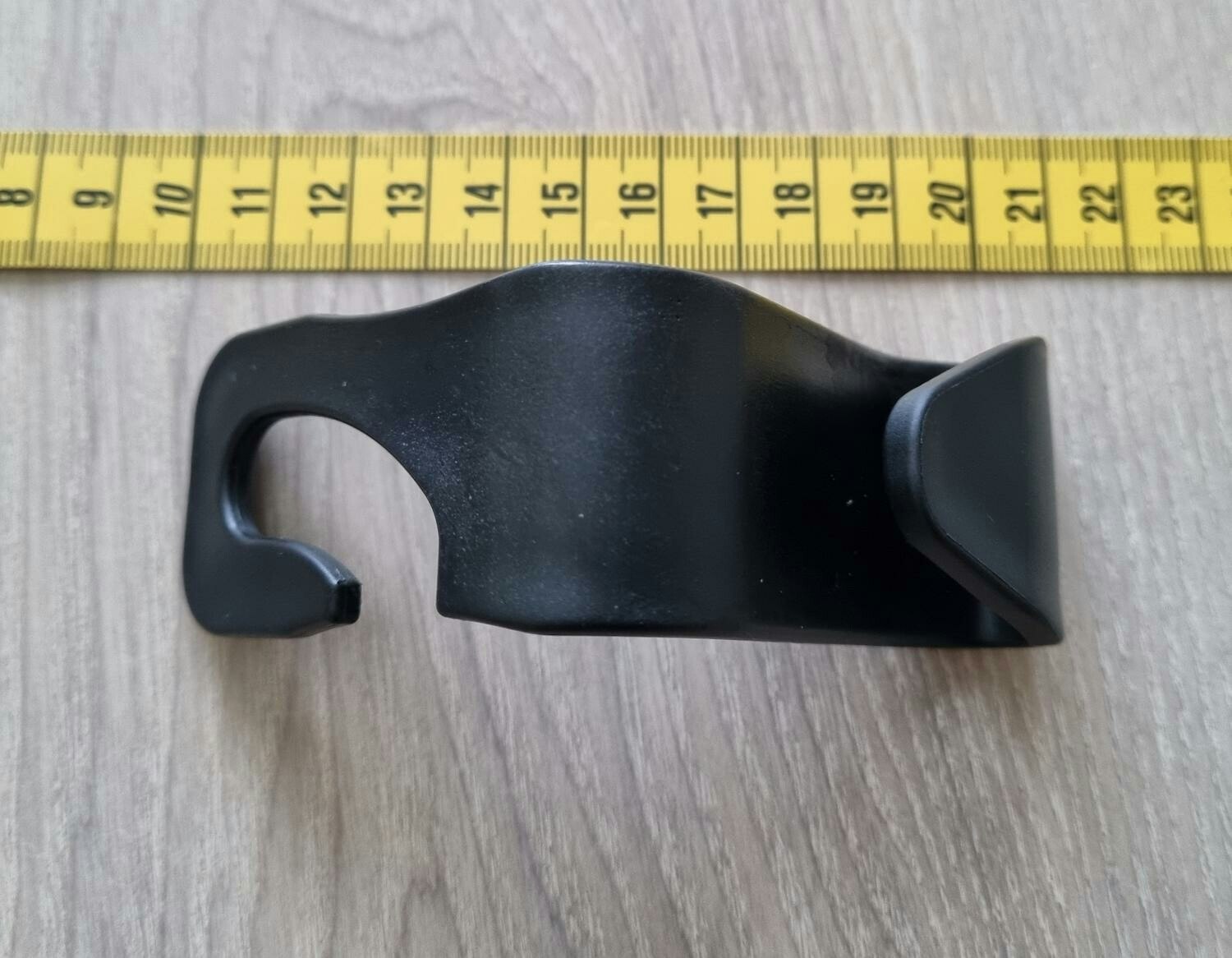 Krok till huvudstödet i bilen, universell krok (20 kg bärvikt)