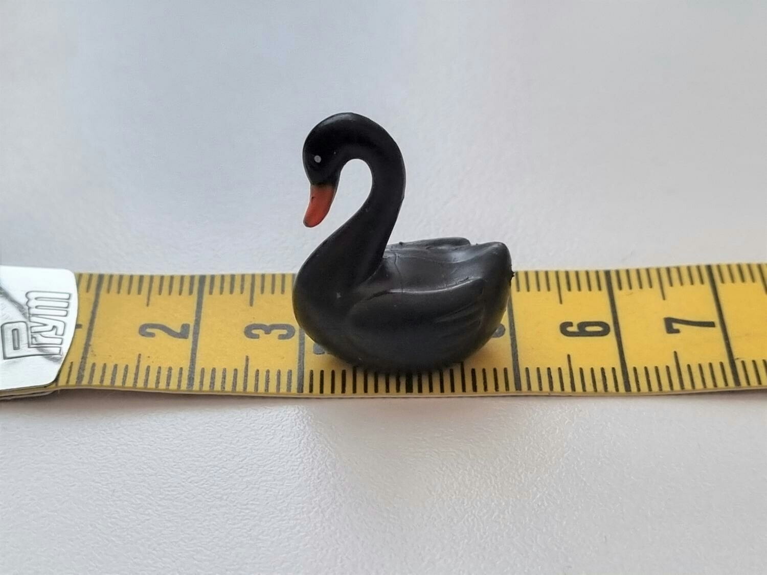 Handmålad svan, miniatyr, miniatyrsvan, minisvan (2,2 cm hög - Svart)