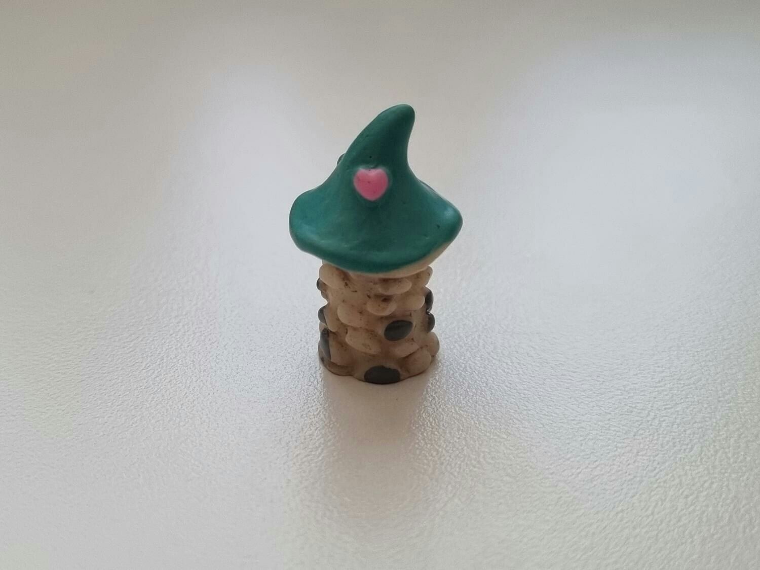 1 st miniträd, minigran miniatyr gran (2,5 x 1,5 cm)