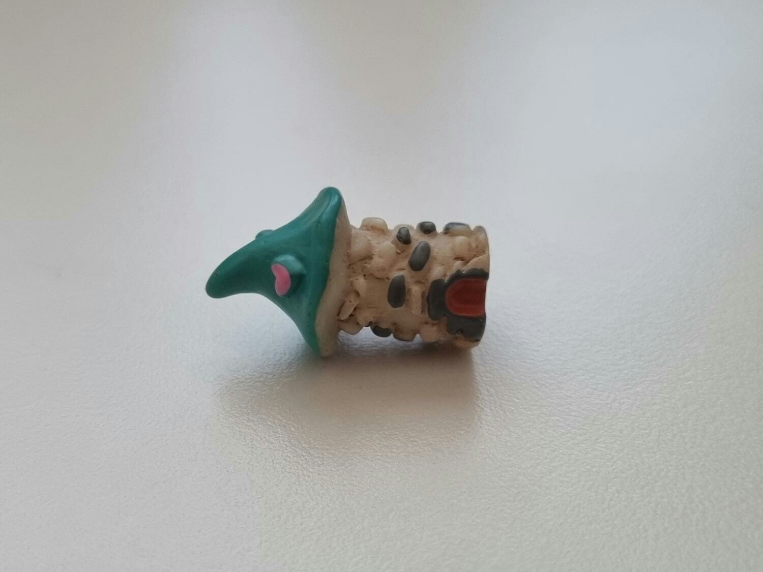 1 st miniträd, minigran miniatyr gran (2,5 x 1,5 cm)