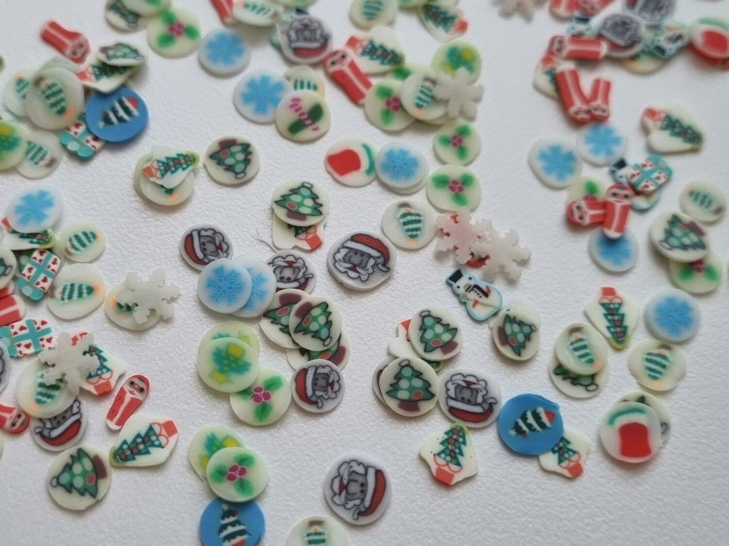 1000 st små skivor av mjuk lera, polymerlera för scrapbooking (jultema)