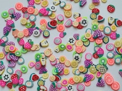 1000 st små frukter av mjuk lera, polymerlera för scrapbooking