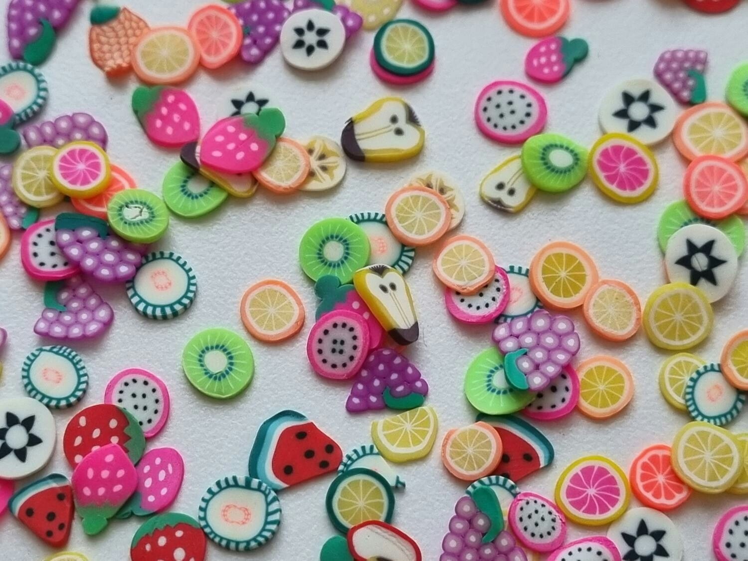 1000 st små frukter av mjuk lera, polymerlera för scrapbooking