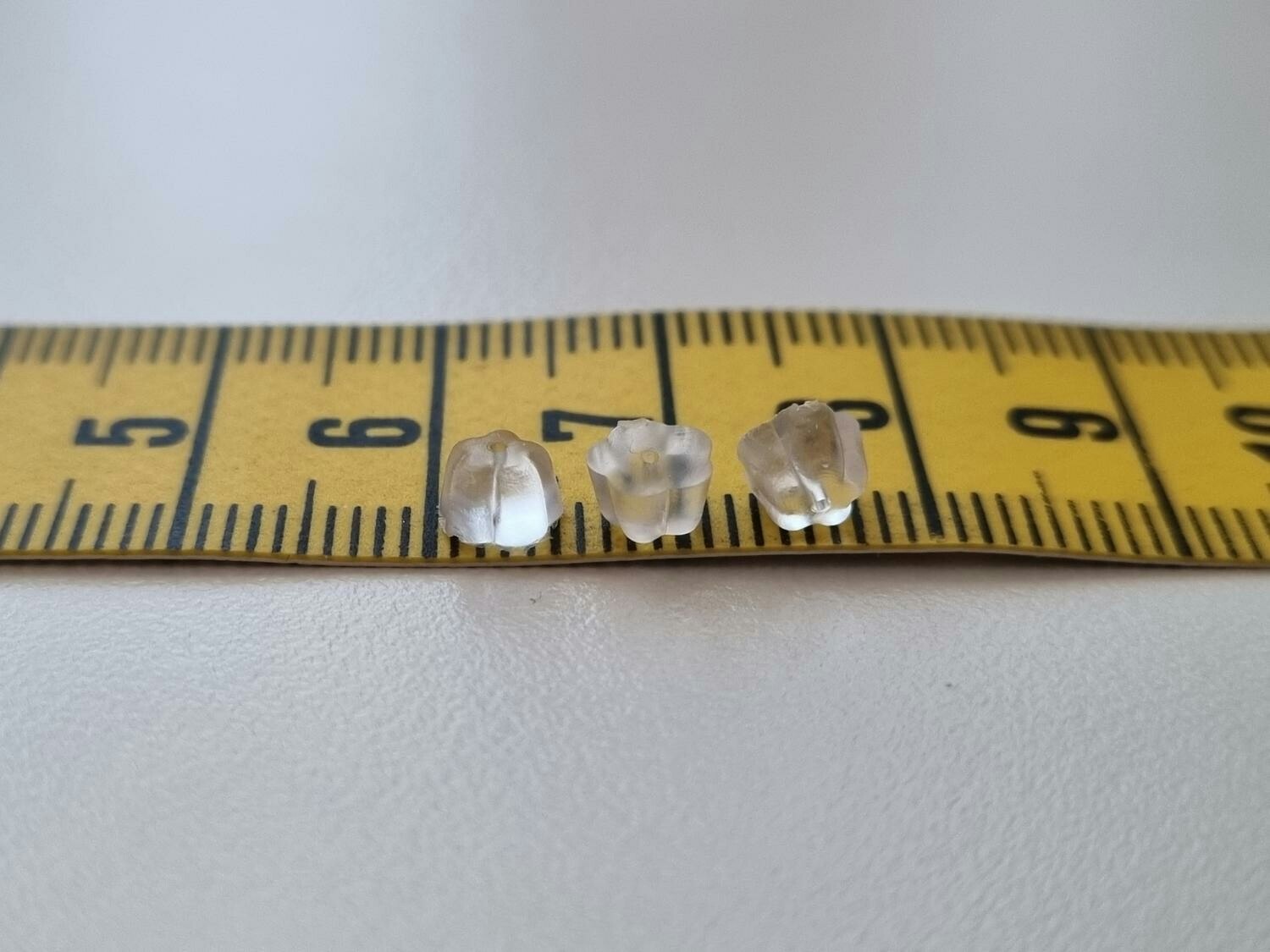 50 st pluppar bakstycken stoppers för örhängen (blomma)