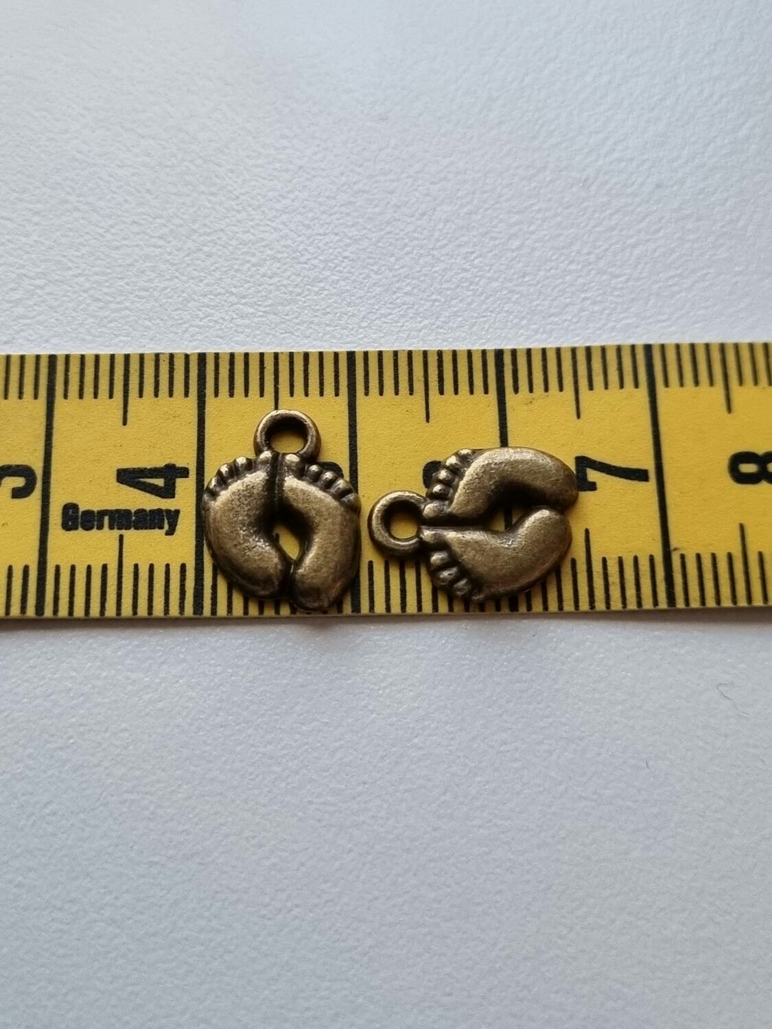 2 st Berlocker Charms Fötter (Bronsfärgade)